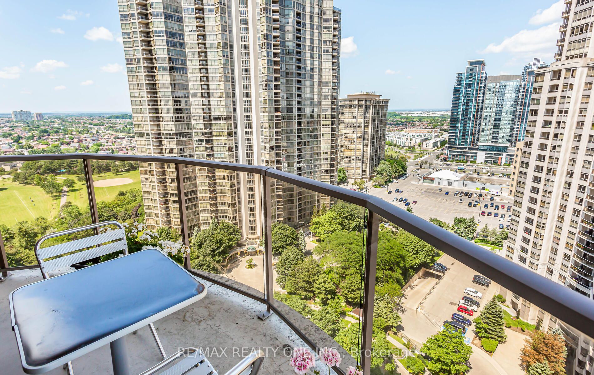 25 Kingsbridge Garden Circ, #2121