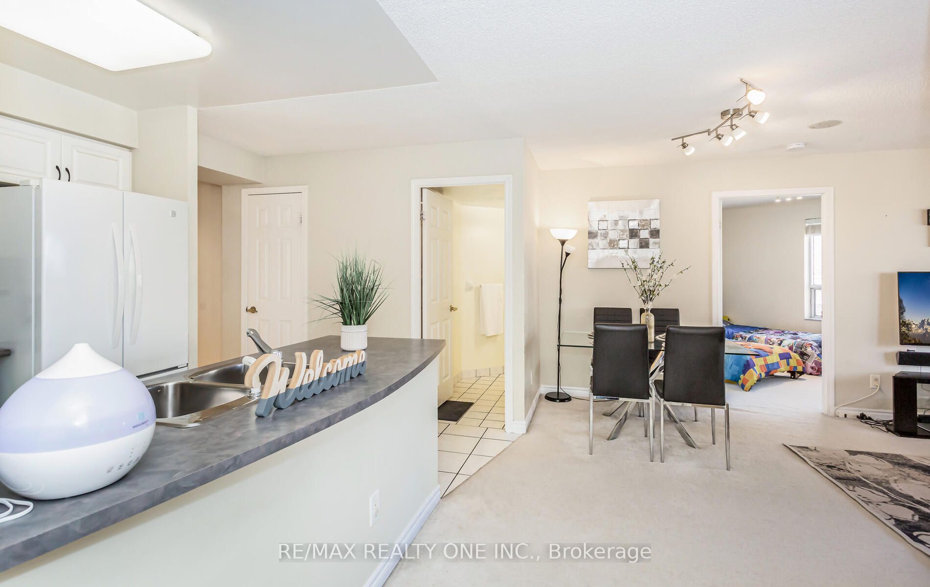 25 Kingsbridge Garden Circ, #2121
