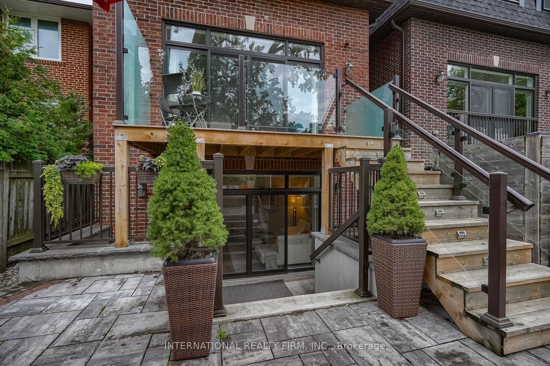 6B Shamrock Avenue