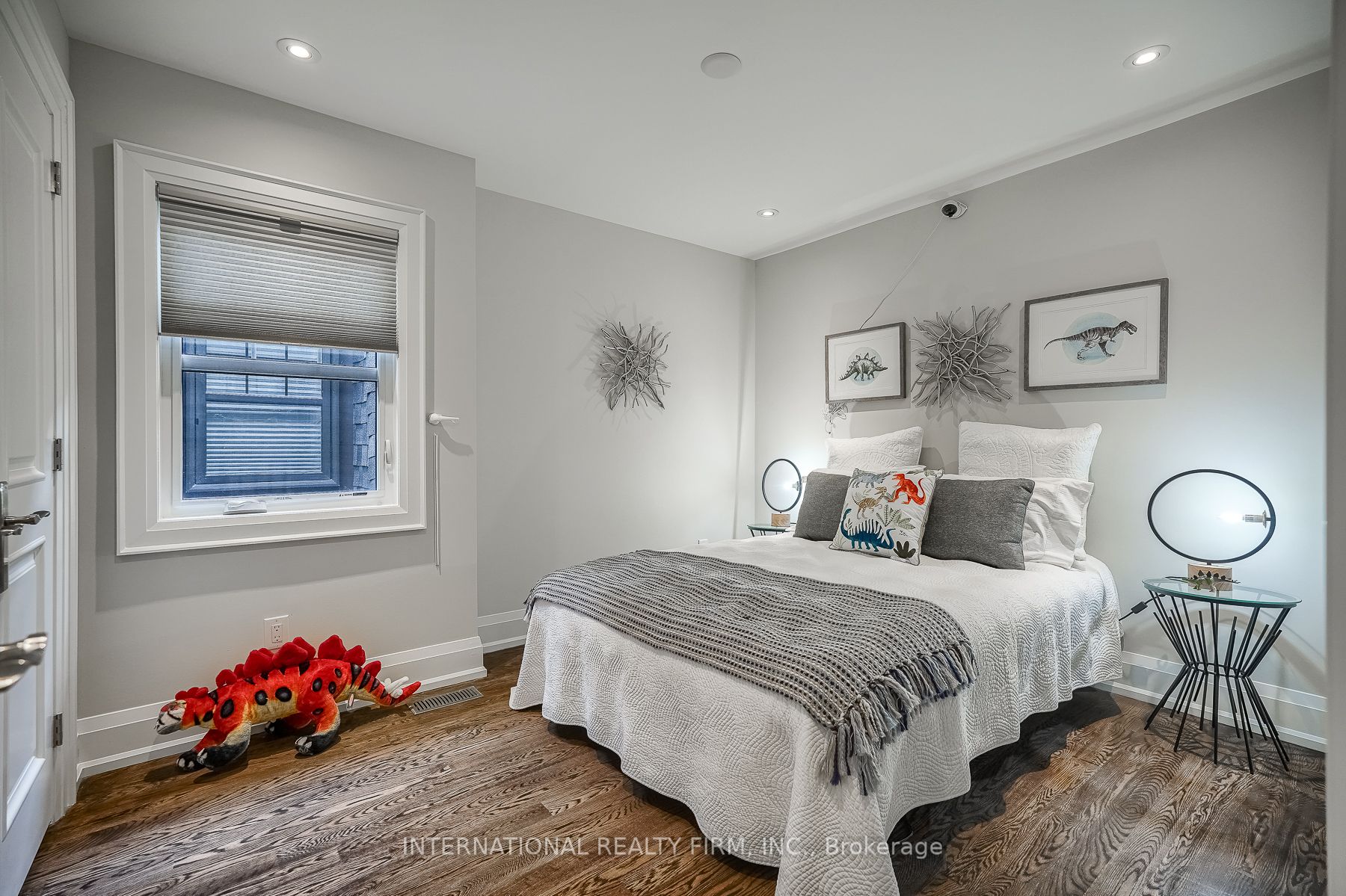 6B Shamrock Avenue