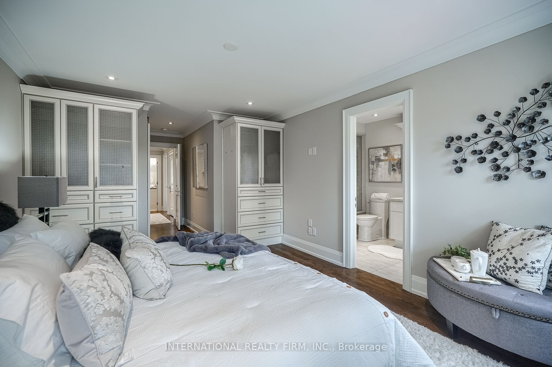 6B Shamrock Avenue