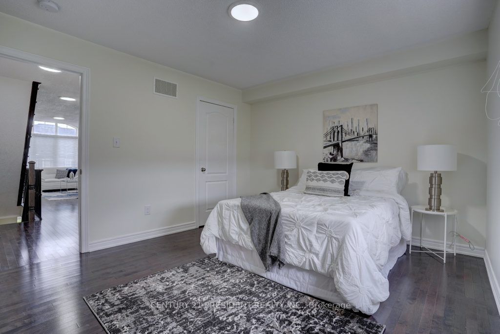 35 Saint Dennis Rd