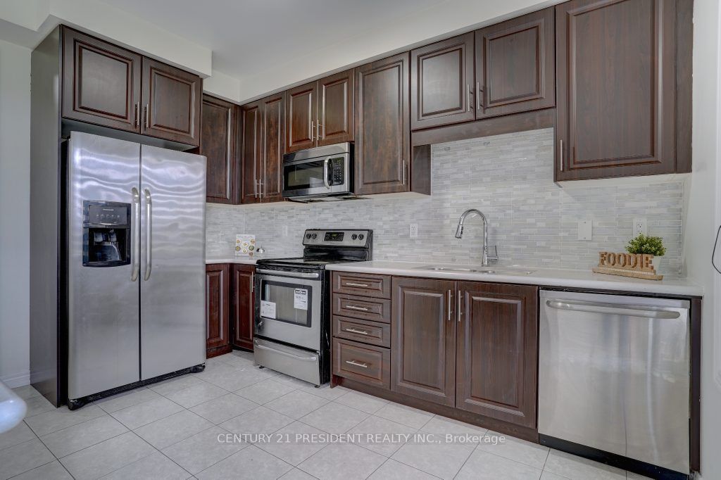 35 Saint Dennis Rd