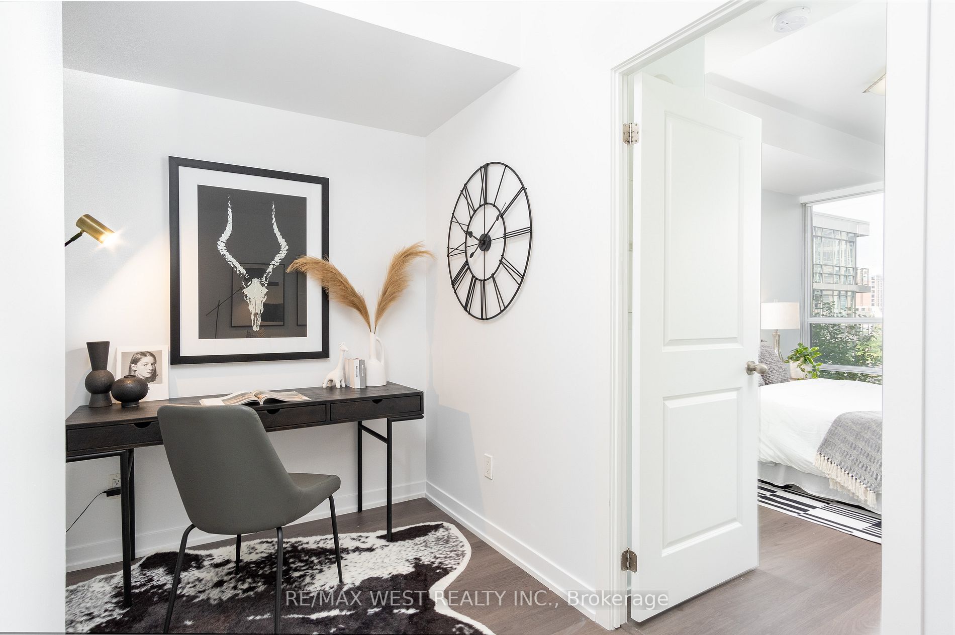 8 Fieldway Rd, #516
