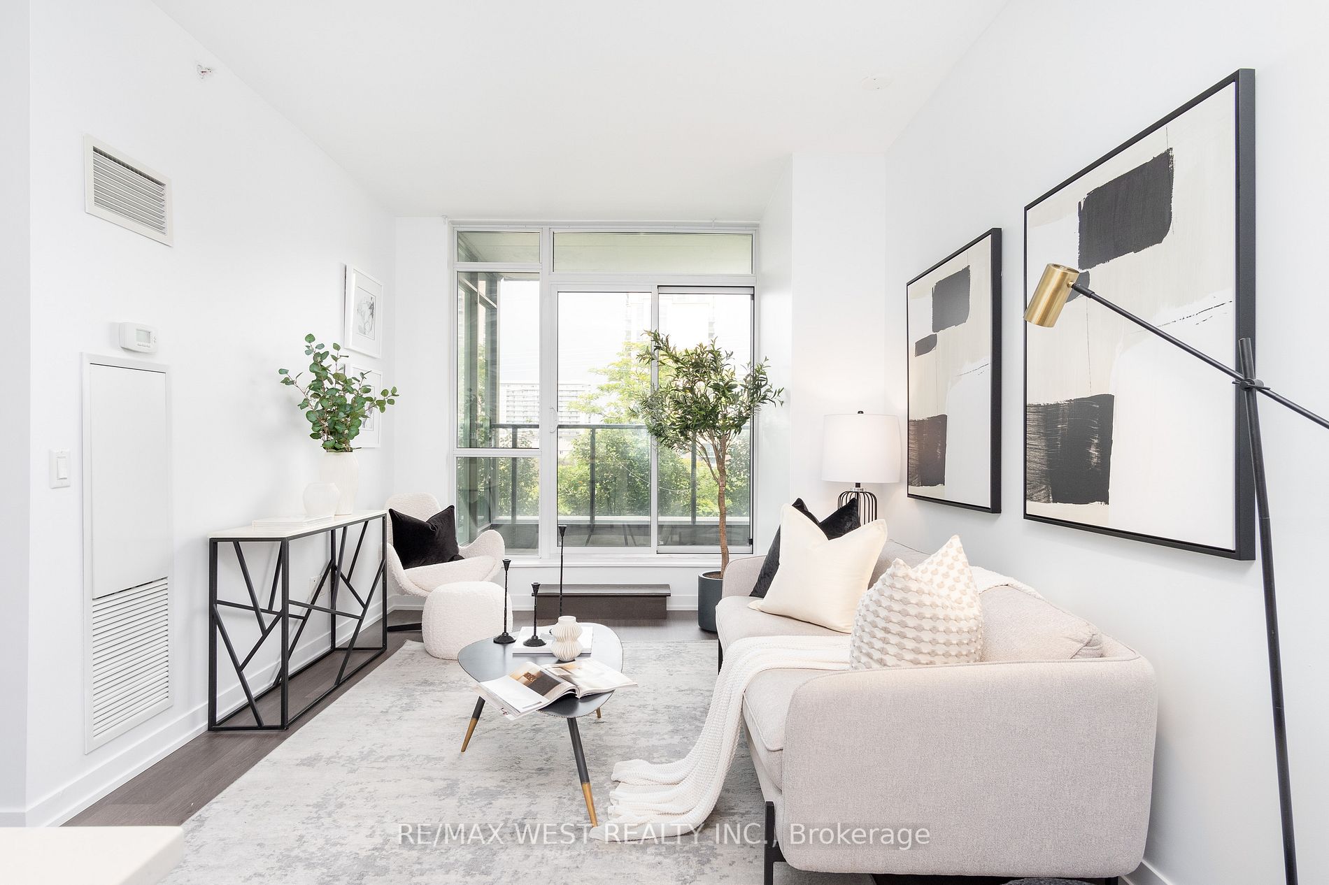 8 Fieldway Rd, #516