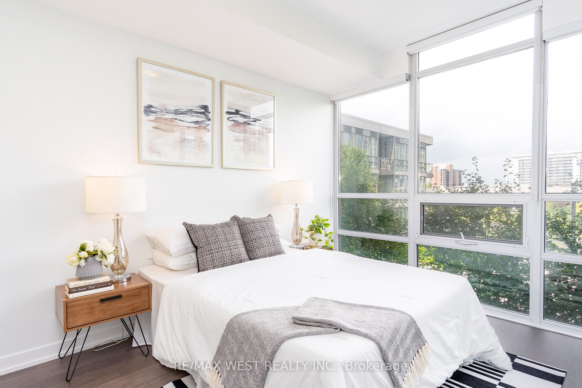 8 Fieldway Rd, #516