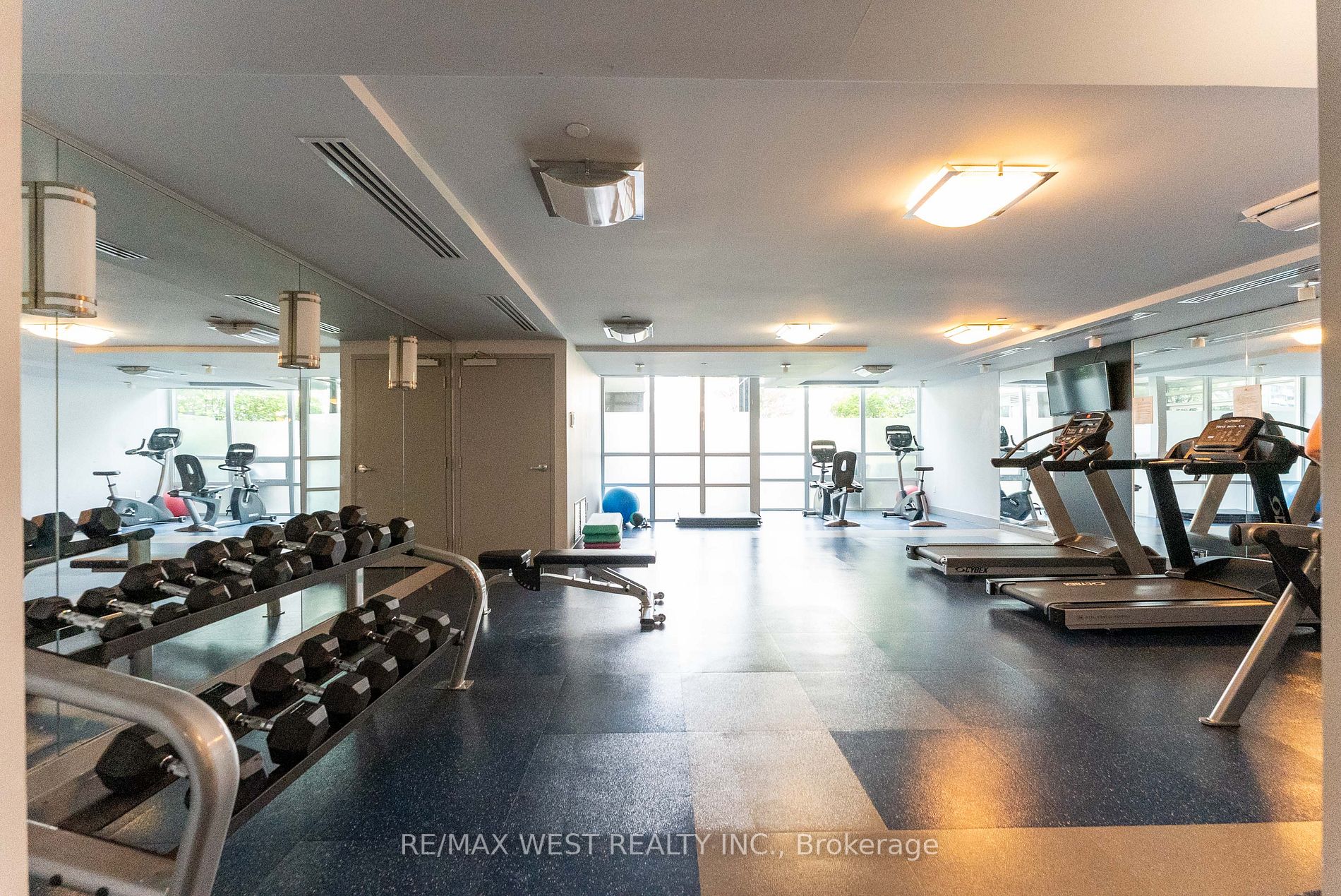 8 Fieldway Rd, #516