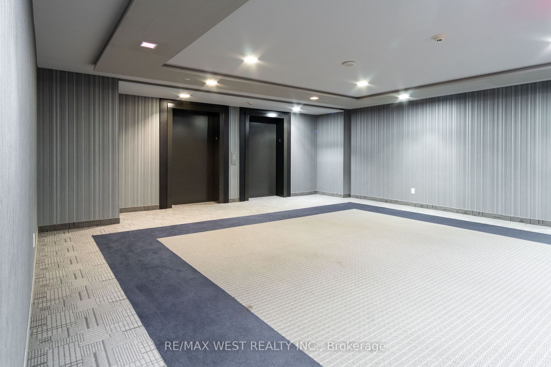 8 Fieldway Rd, #516