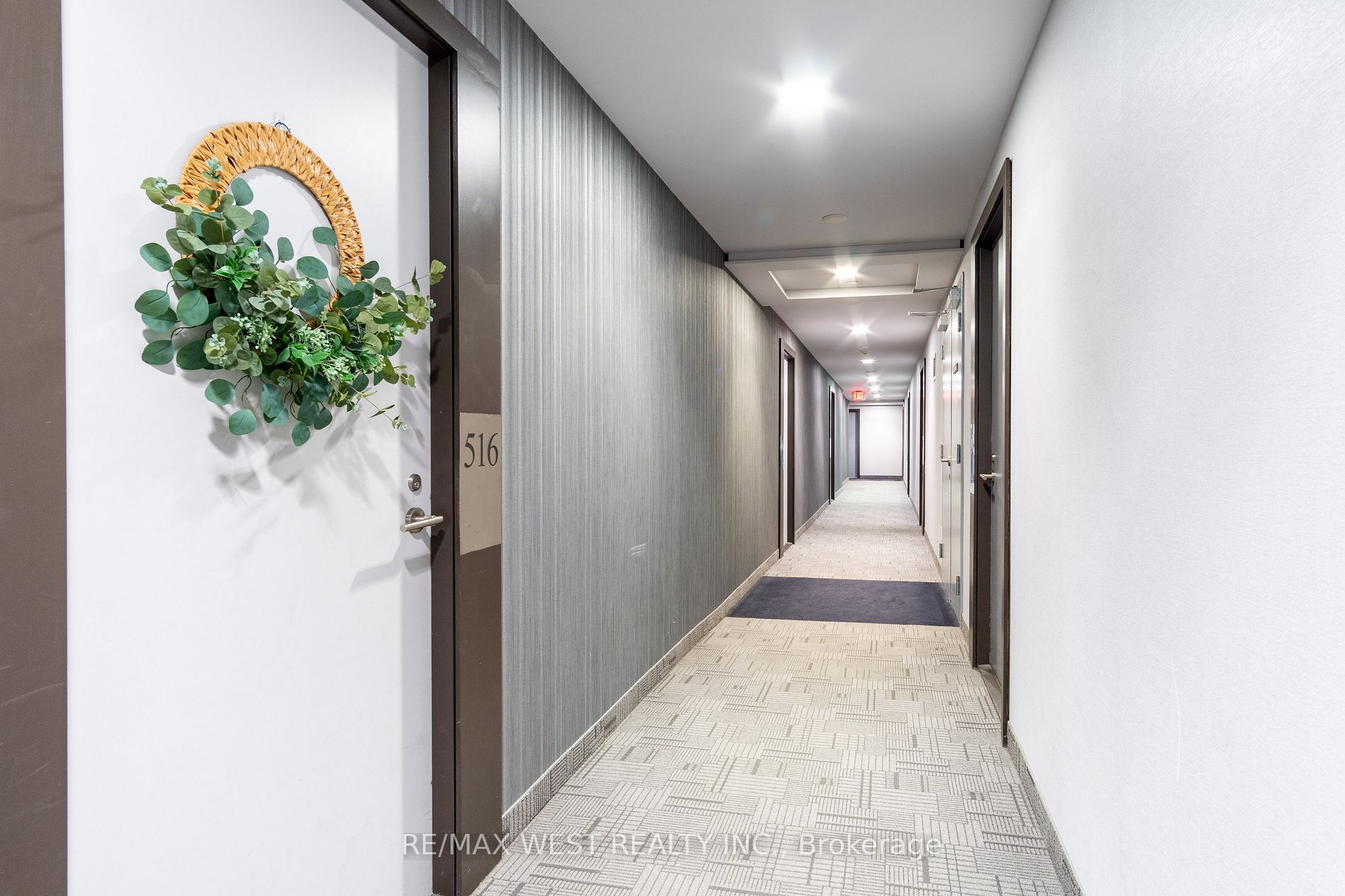8 Fieldway Rd, #516