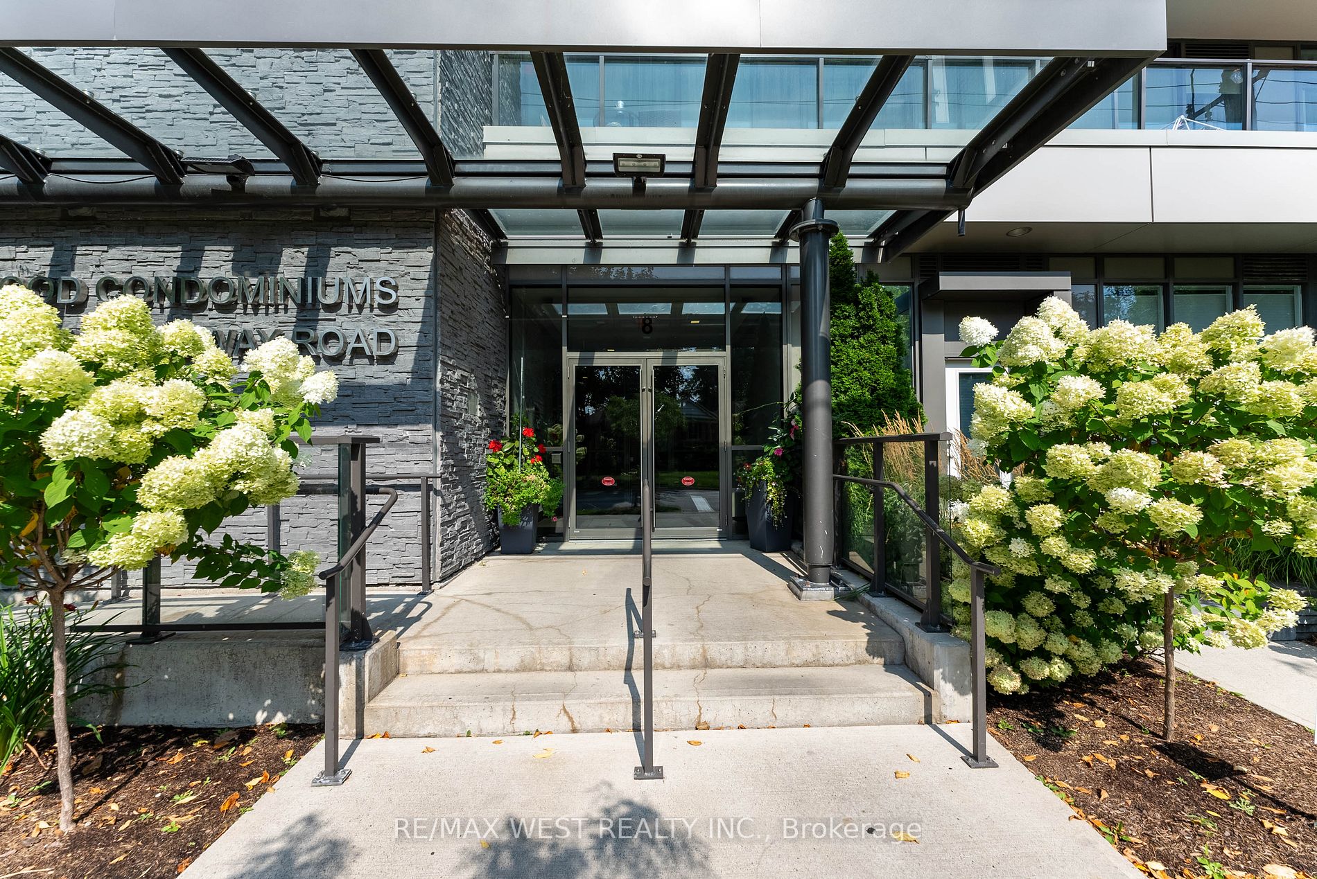 8 Fieldway Rd, #516