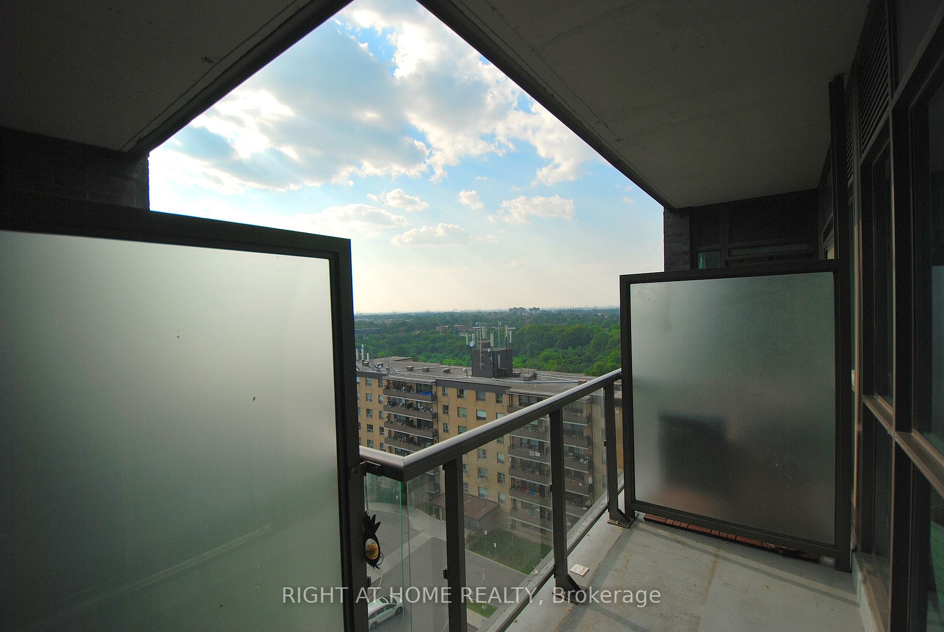 Listing W6753038 - Large Photo # 22