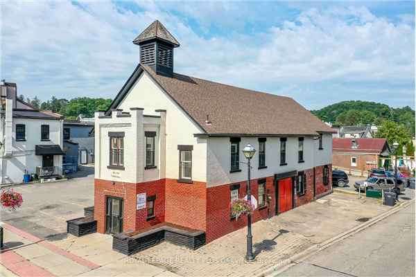 15 King St E, Caledon