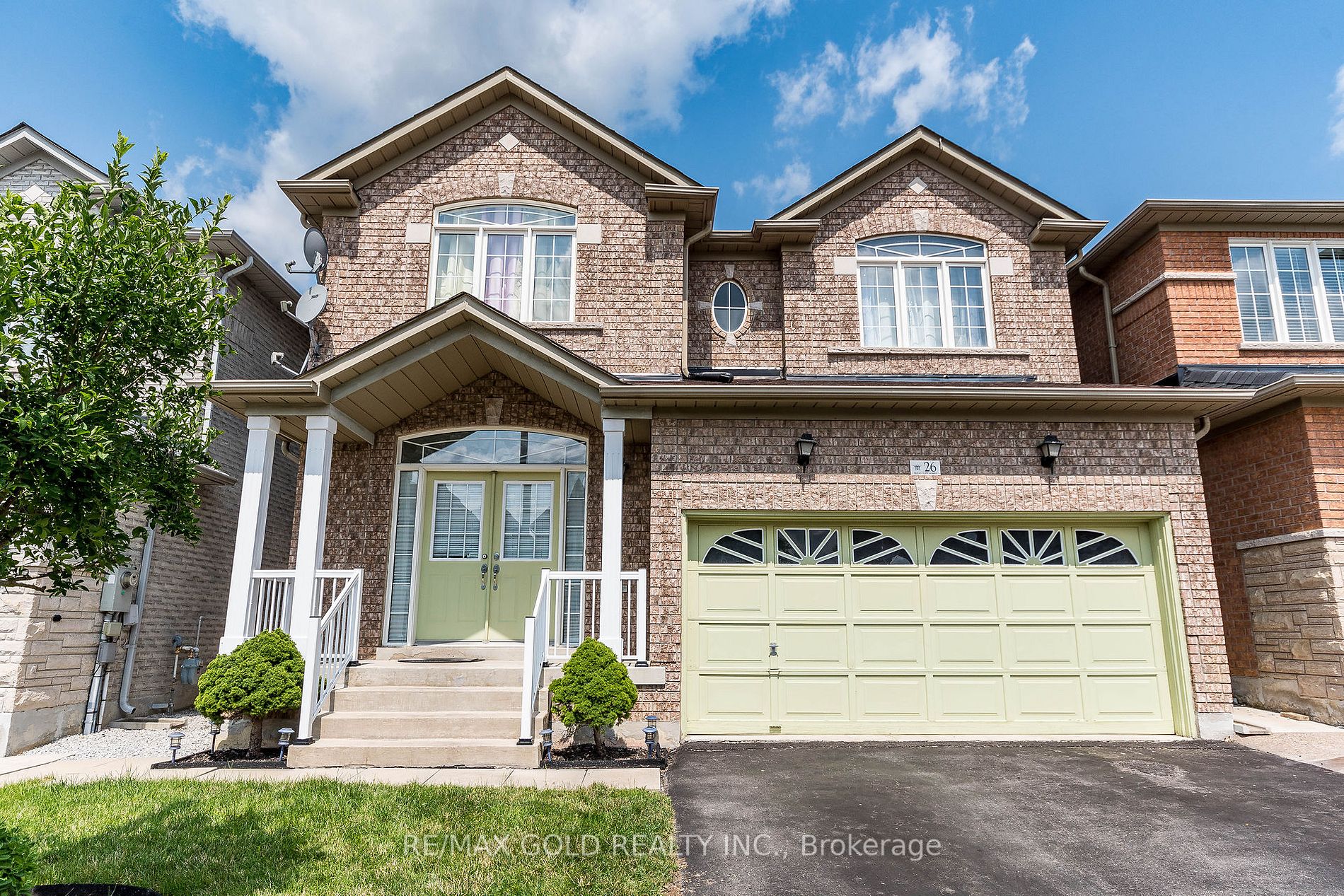 26 Arctic Willow Rd E