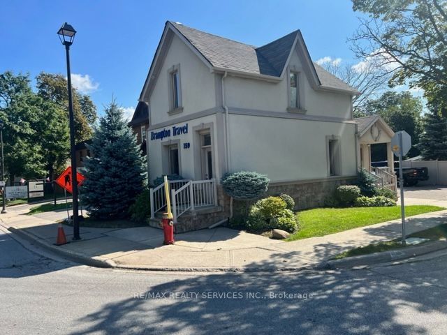 159 Queen St W