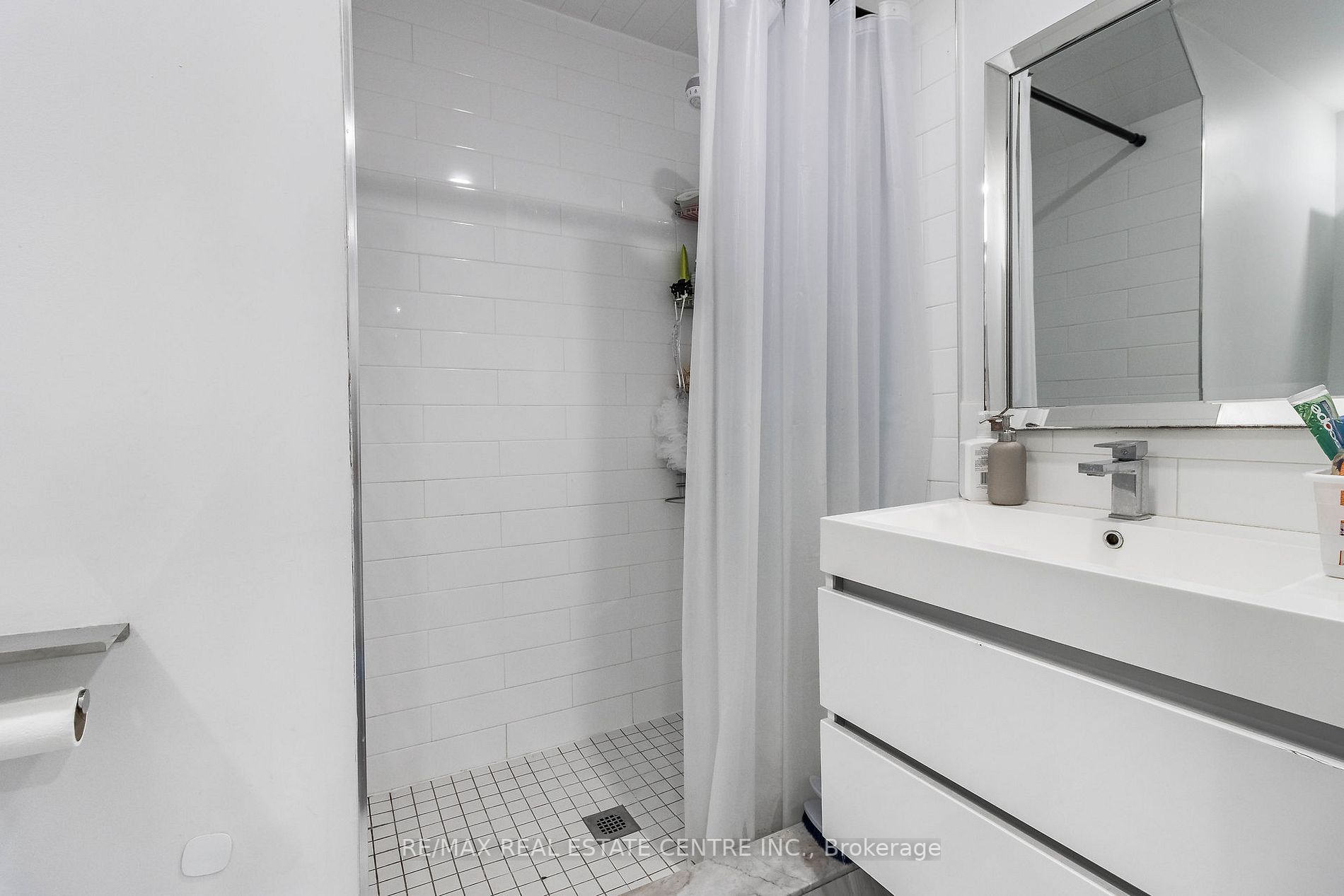 119 Madoc Dr