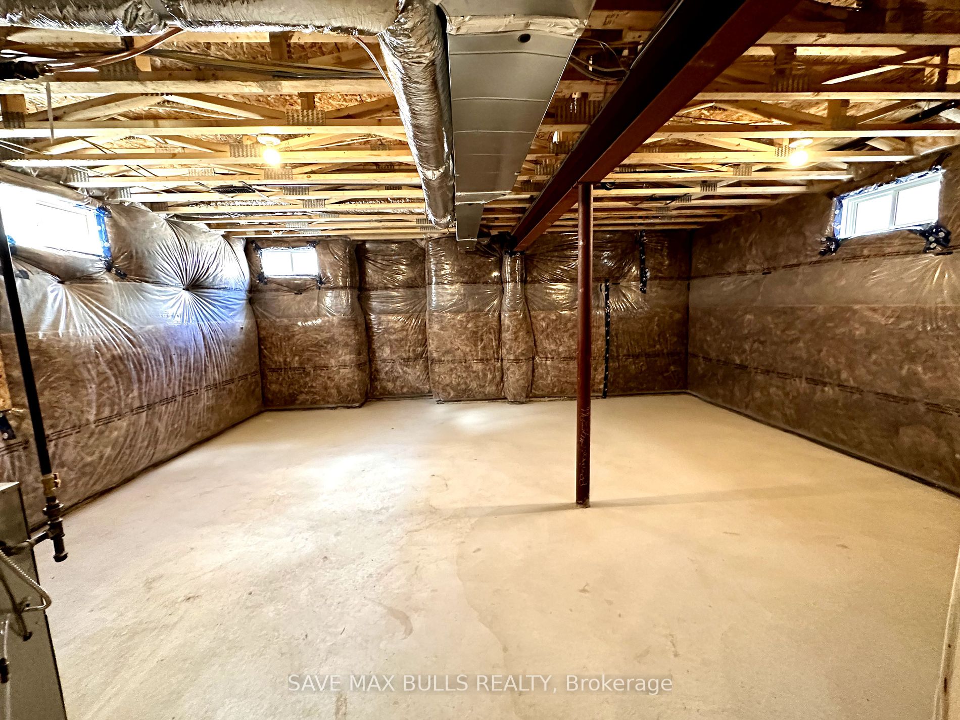 605 Leatherleaf Landing