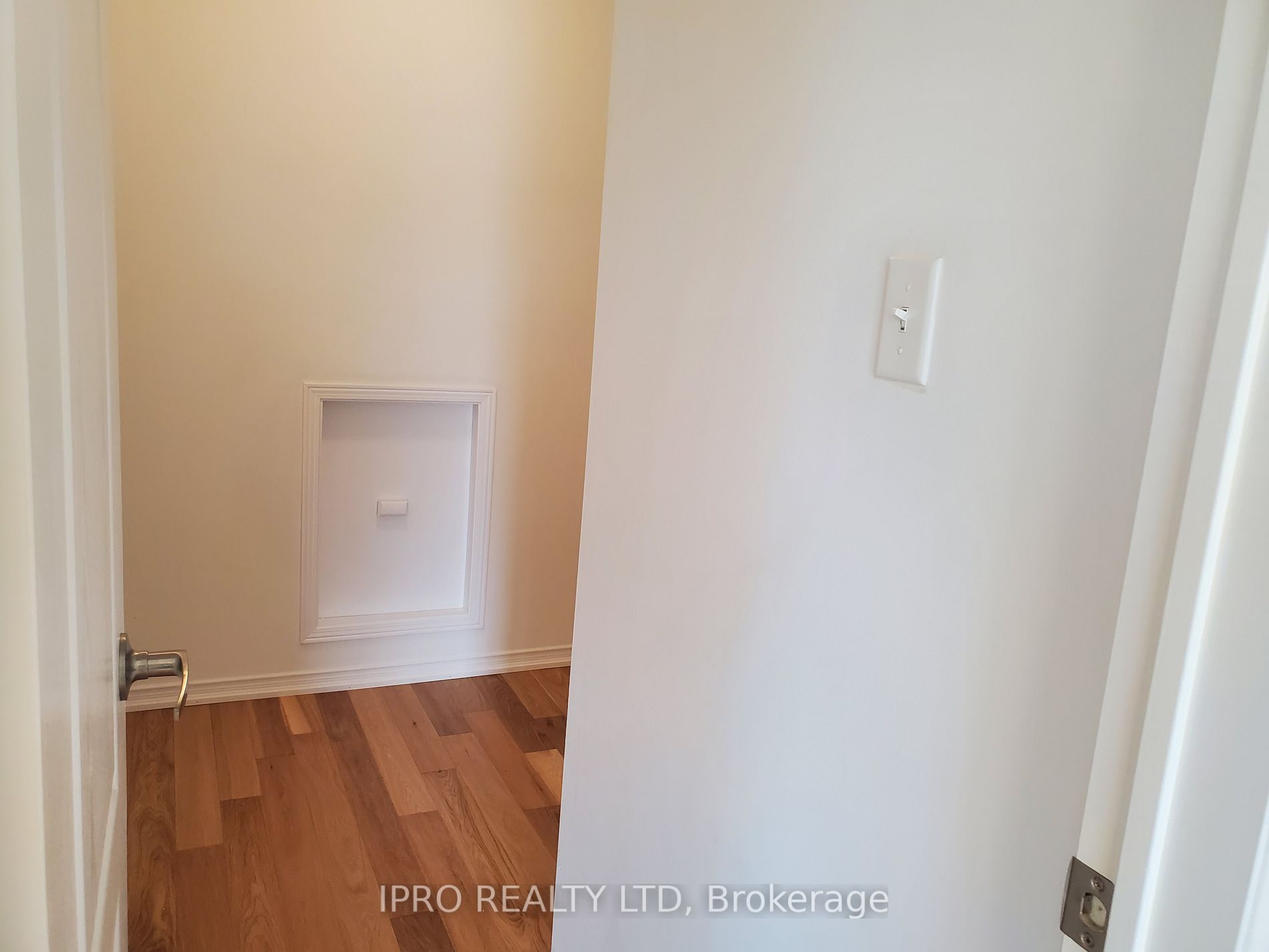 9 Parrotta Dr