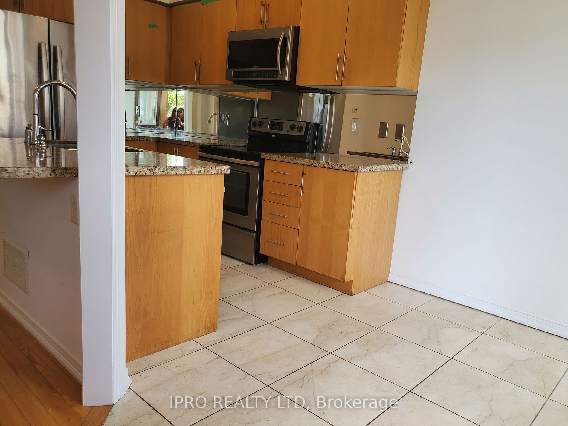 9 Parrotta Dr