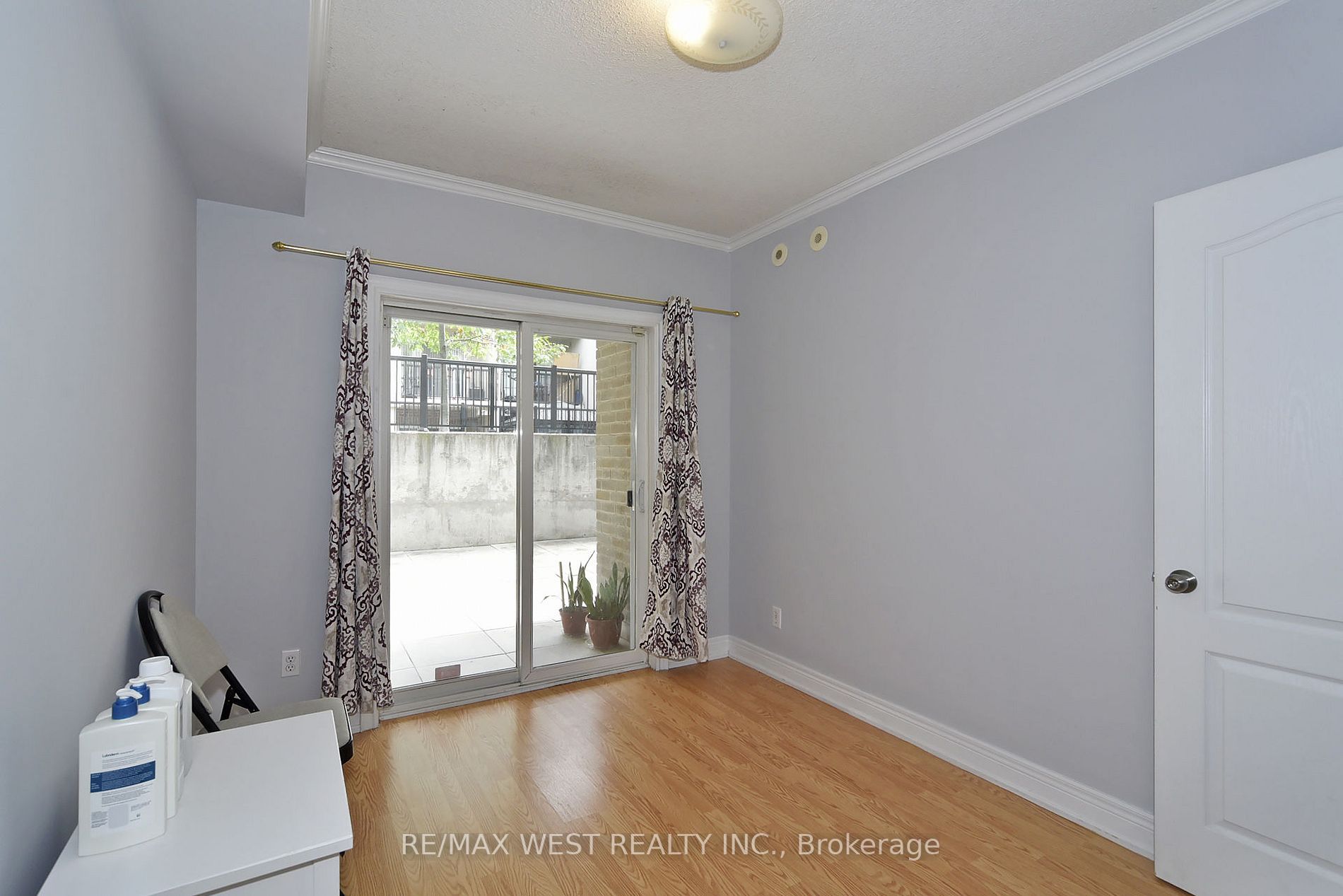 3031 Finch Ave W, #1005