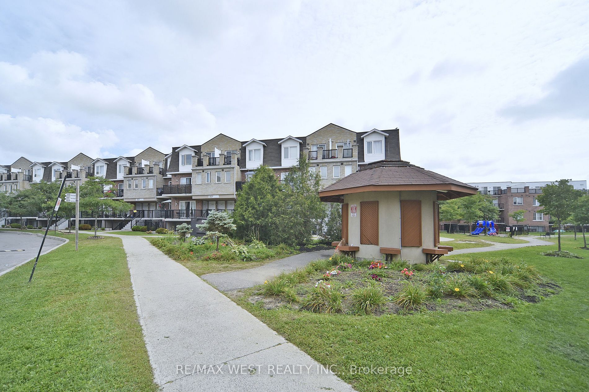 3031 Finch Ave W, #1005