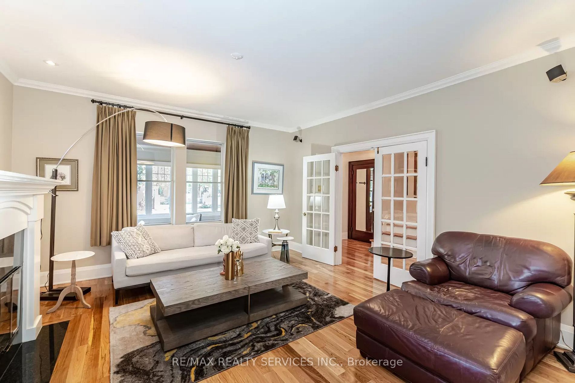 38 Rosedale Ave W