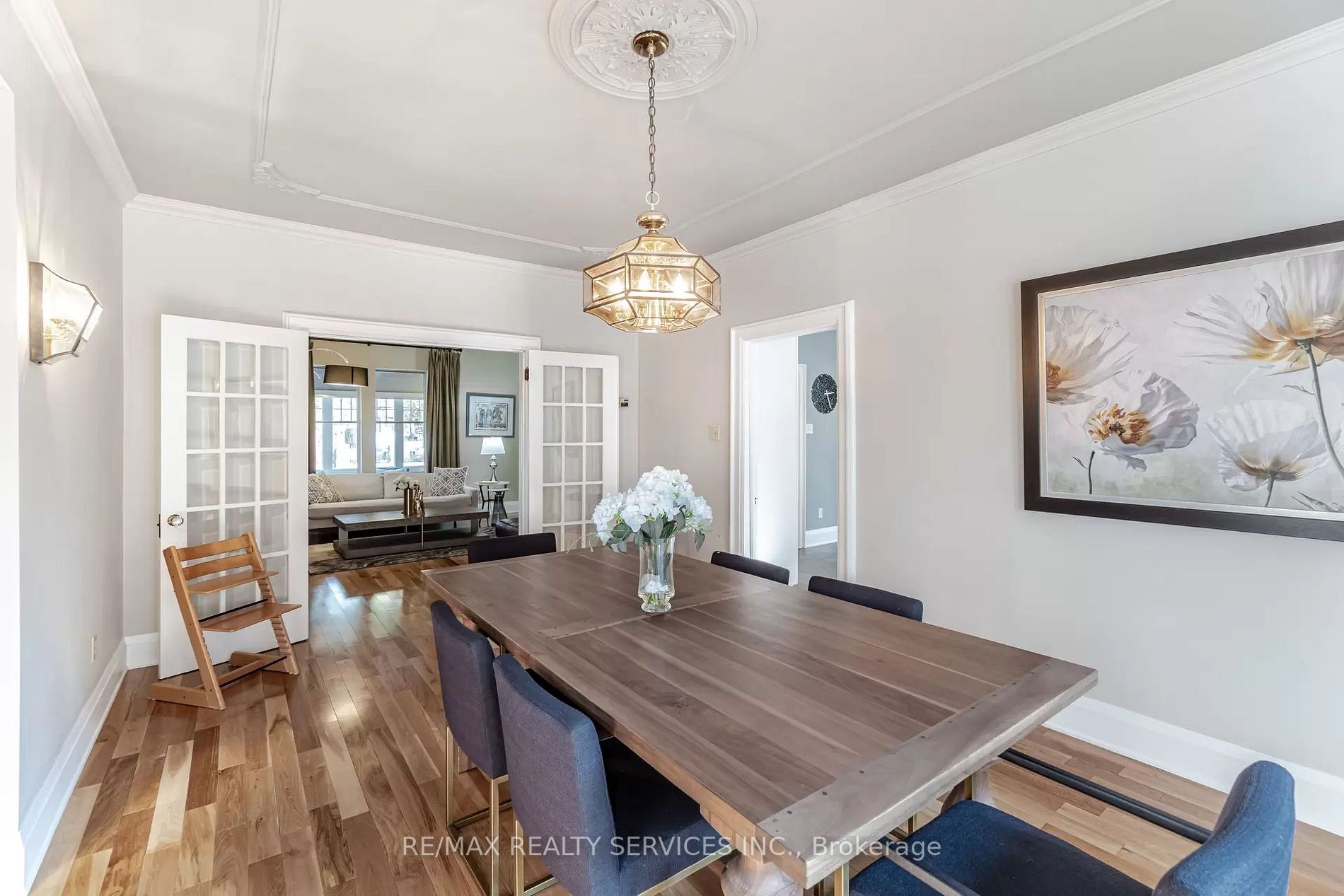38 Rosedale Ave W