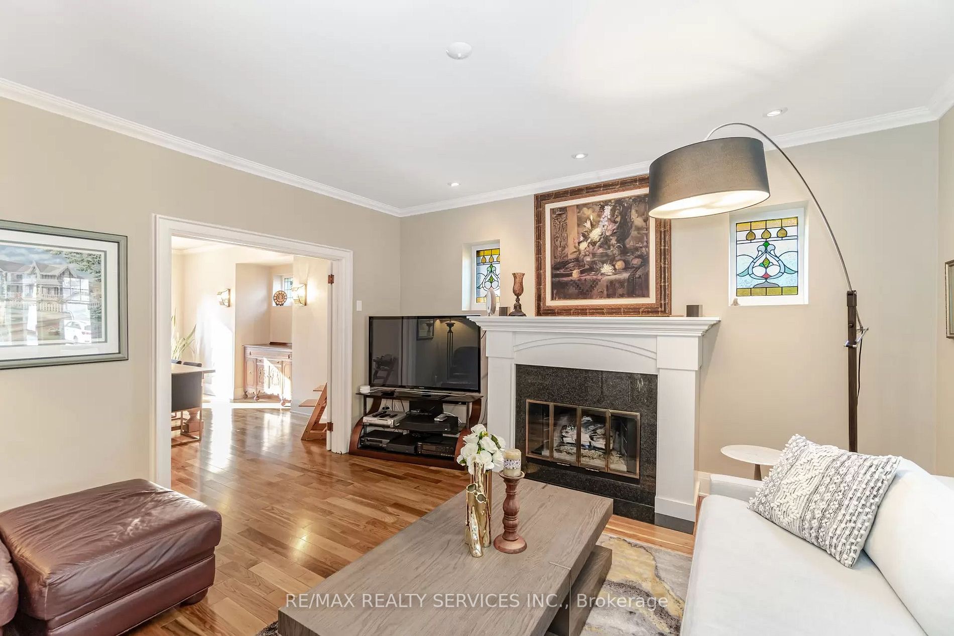 38 Rosedale Ave W