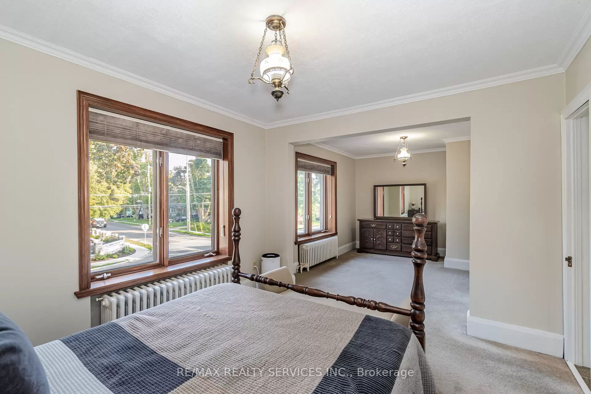 38 Rosedale Ave W