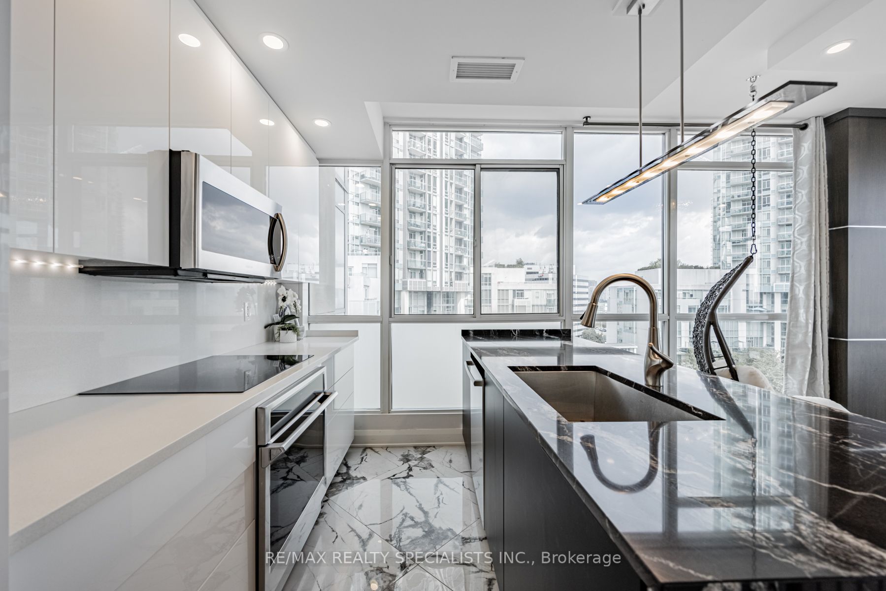 225 Webb Dr, #1005