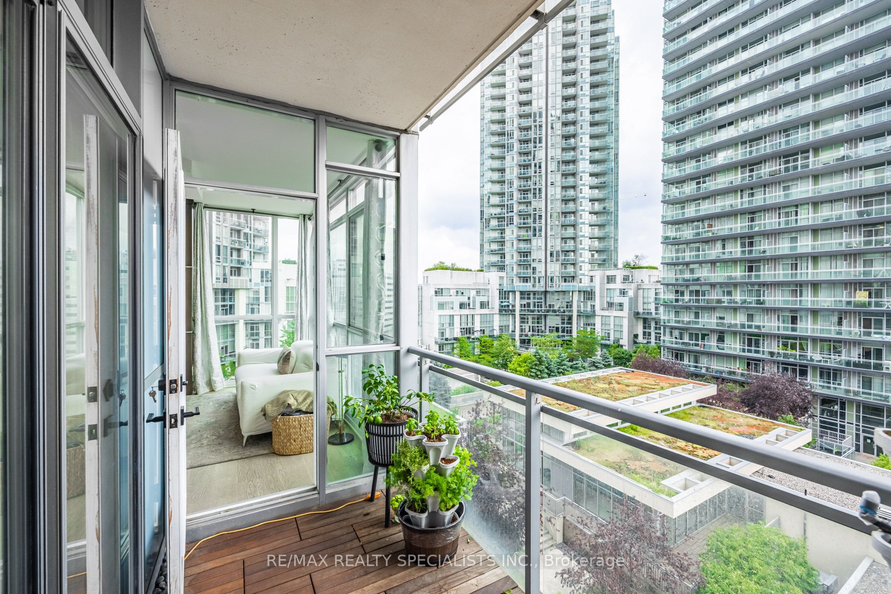 225 Webb Dr, #1005