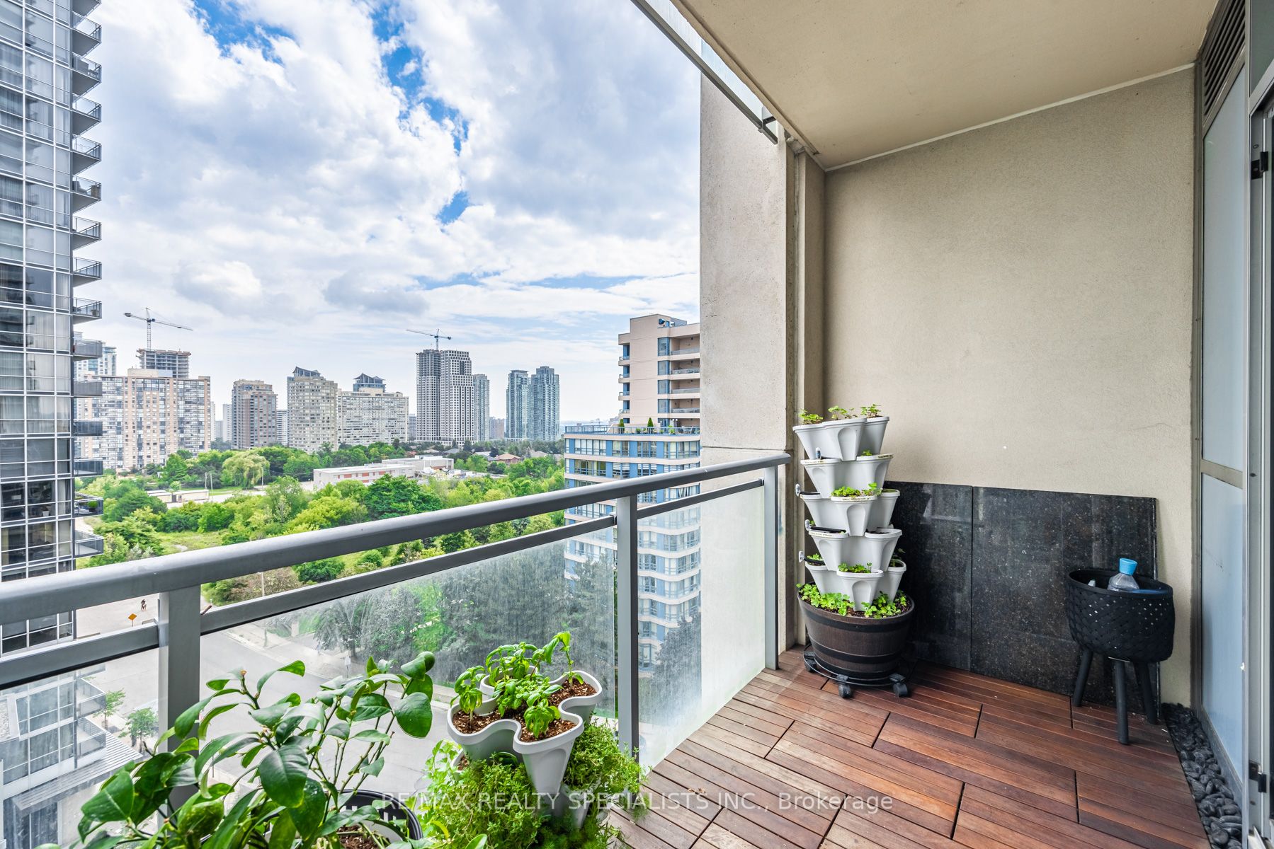225 Webb Dr, #1005