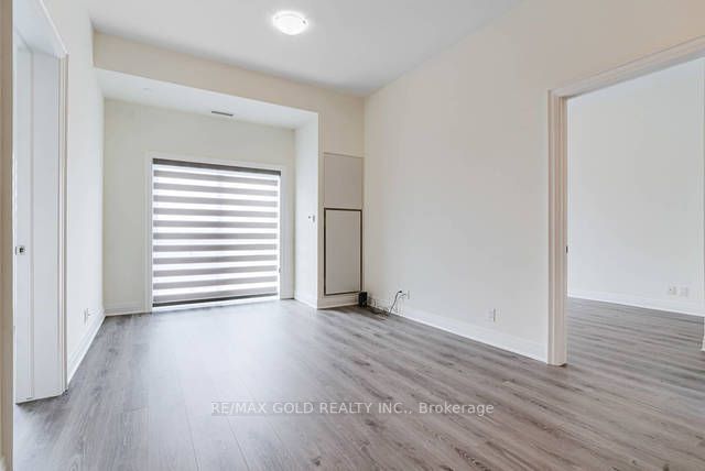 128 Grovewood Common, #607