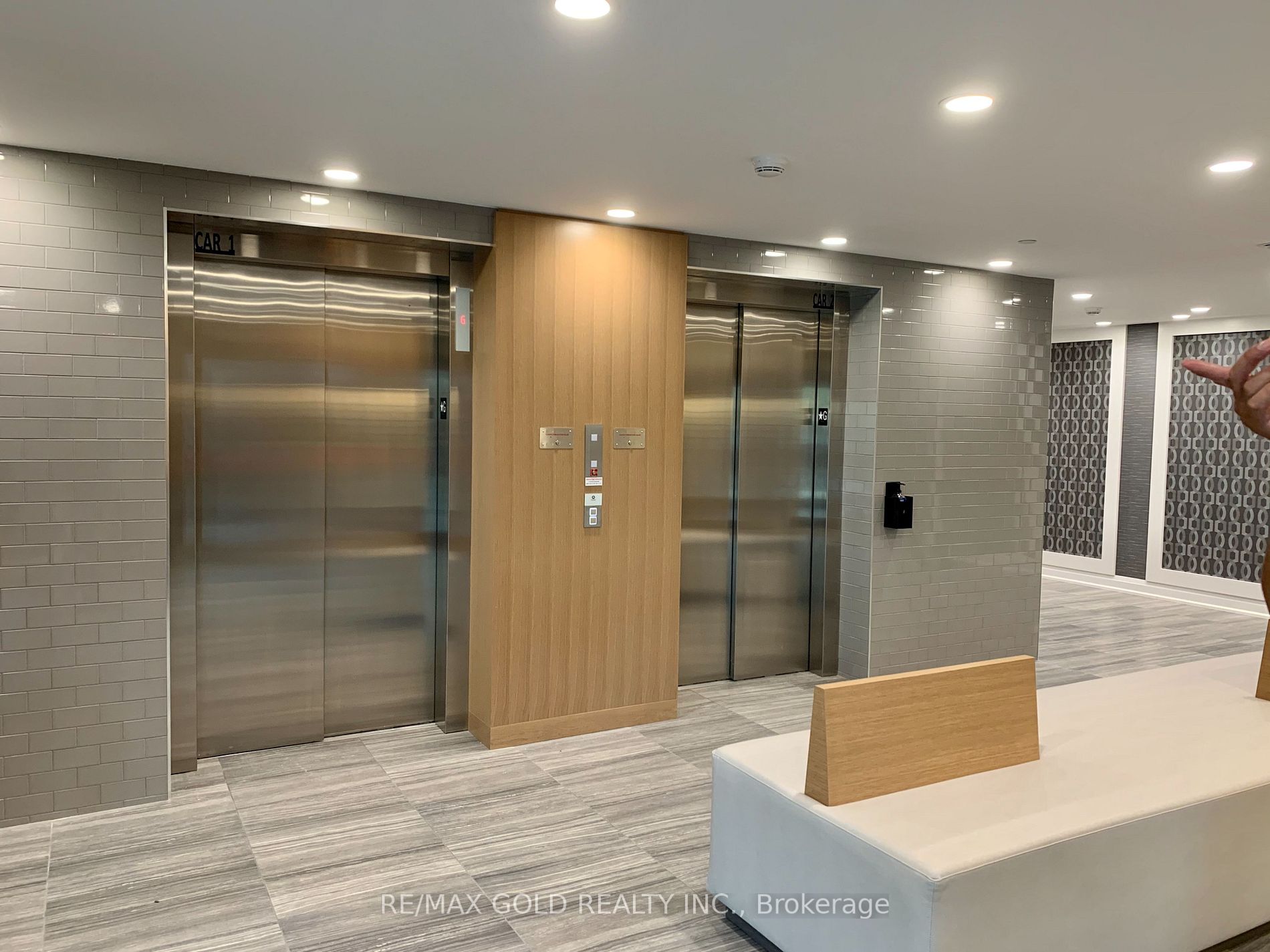 128 Grovewood Common, #607