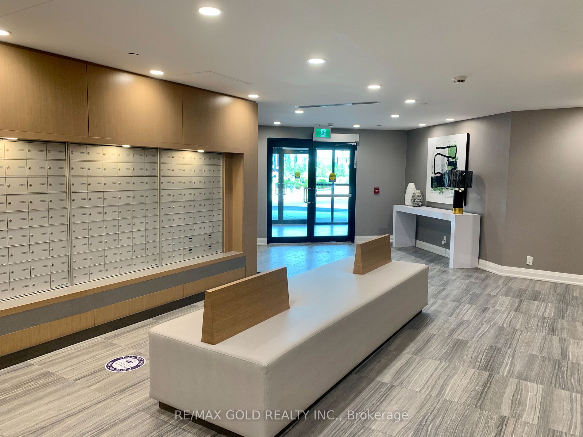 128 Grovewood Common, #607
