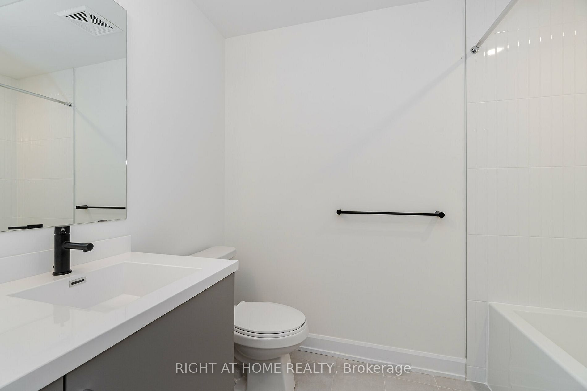 3200 william Coltson Avenue E, #117