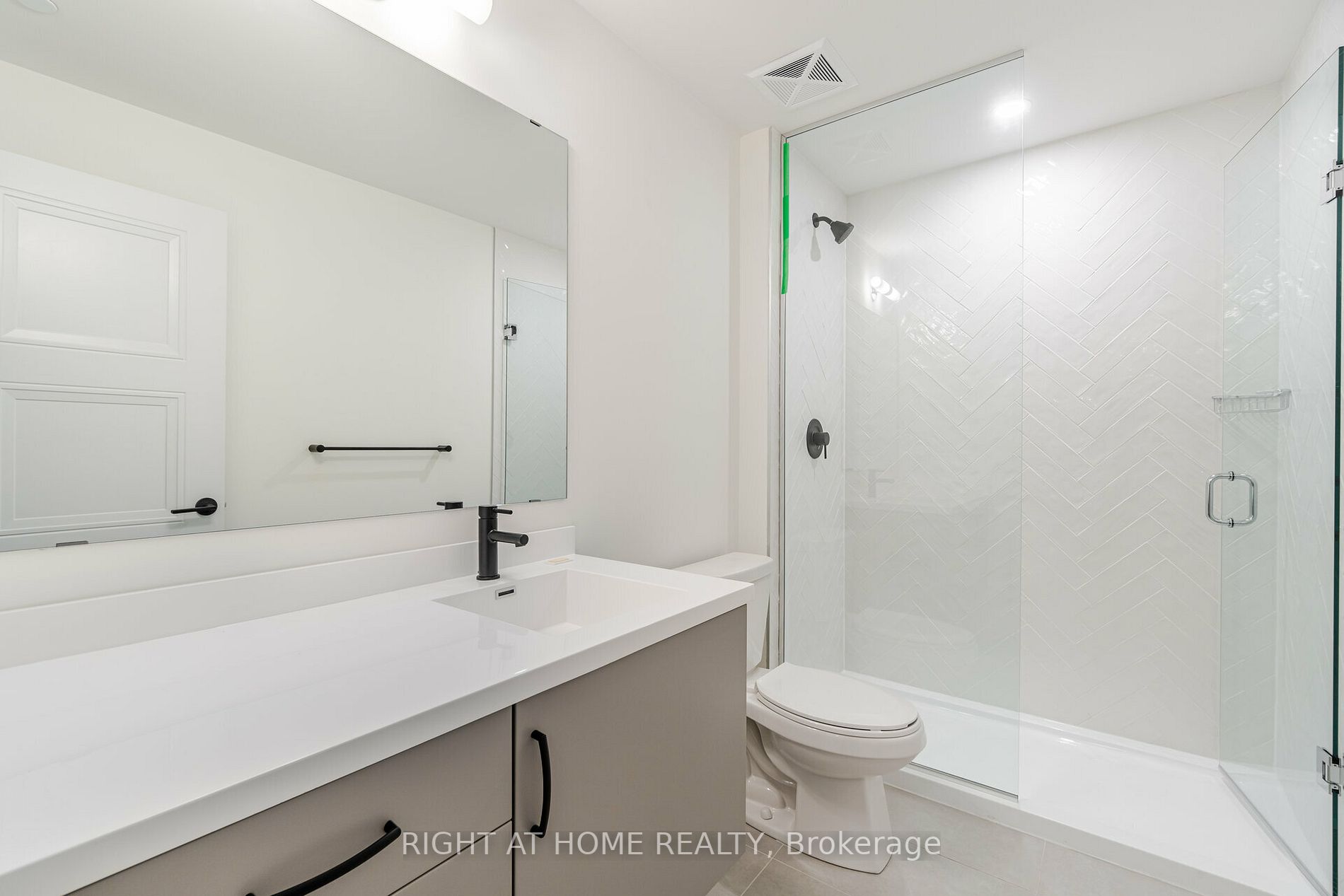 3200 william Coltson Avenue E, #117