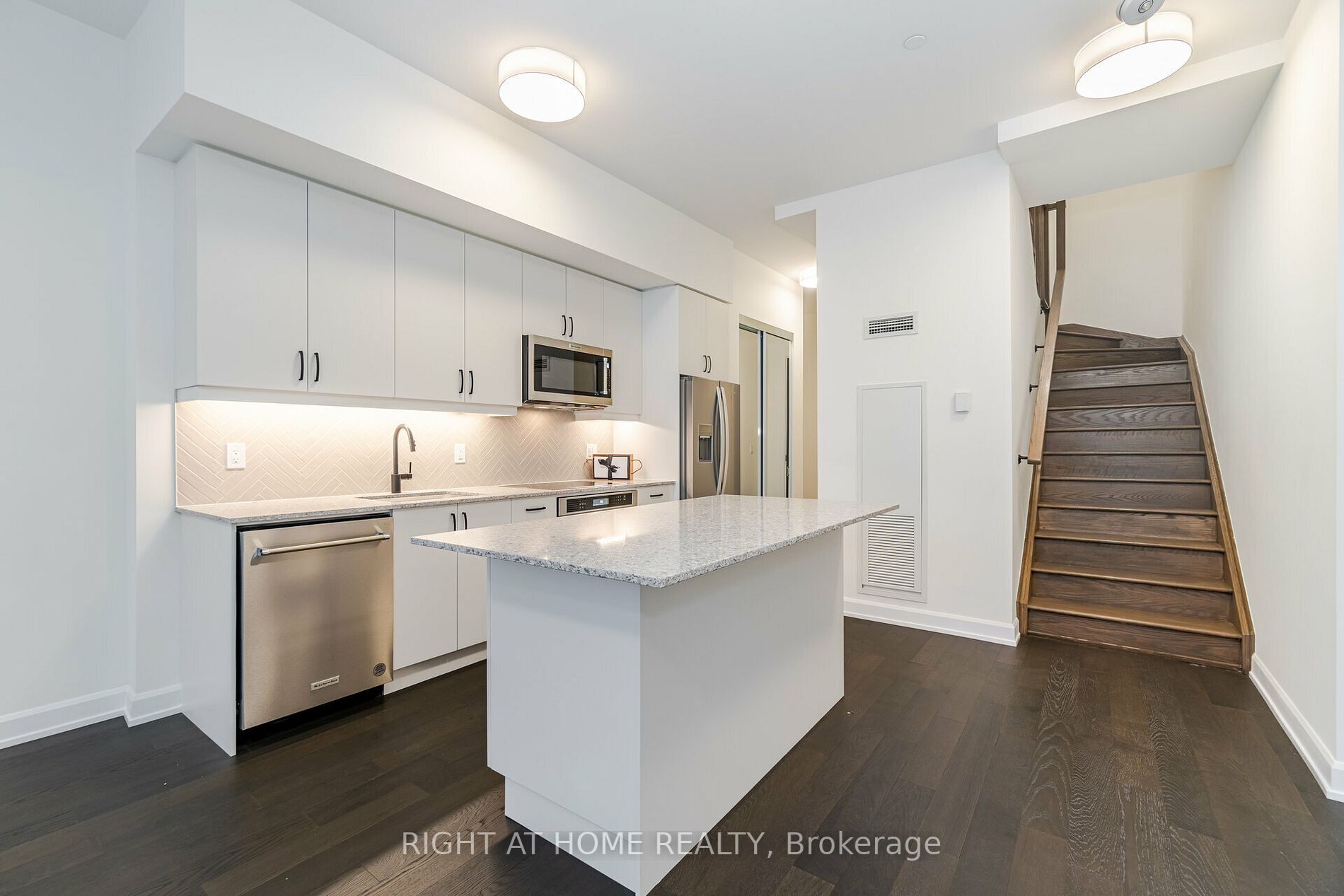 3200 william Coltson Avenue E, #117