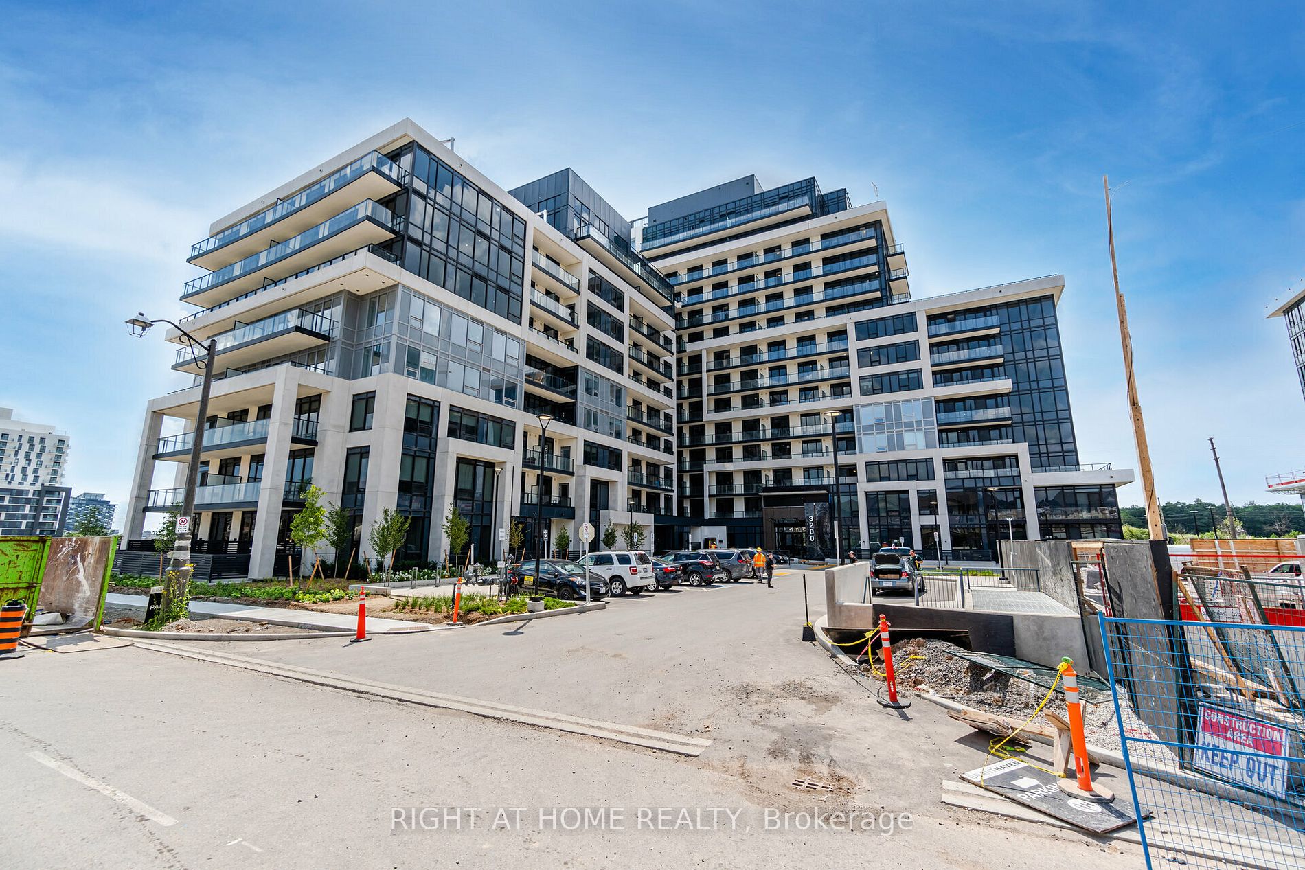 3200 william Coltson Avenue E, #117