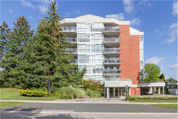1071 Queens Ave, Oakville