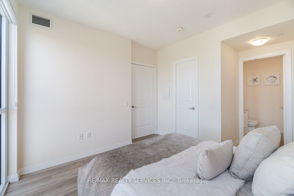 35 Watergarden Dr, #1419