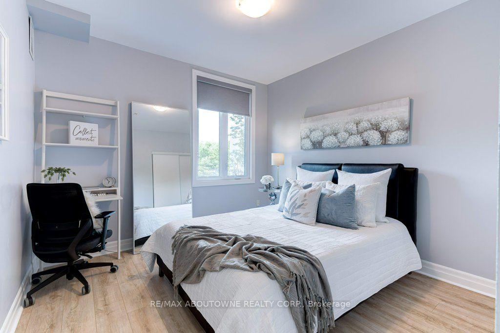 459 Kerr Street, #205