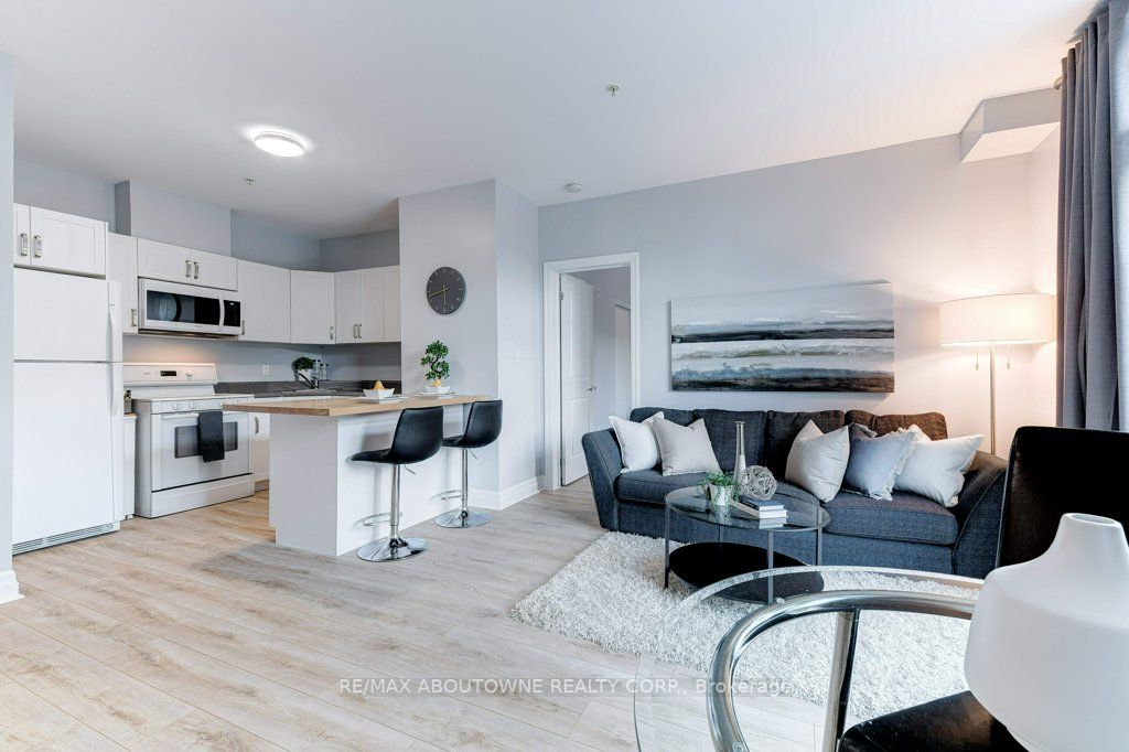 459 Kerr Street, #205