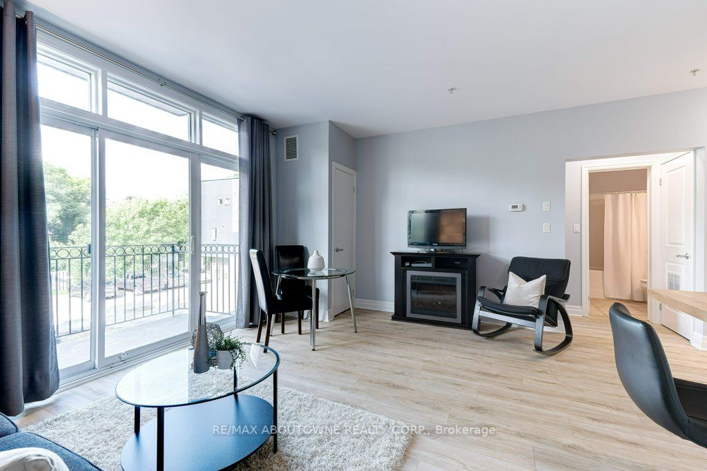 459 Kerr Street, #205