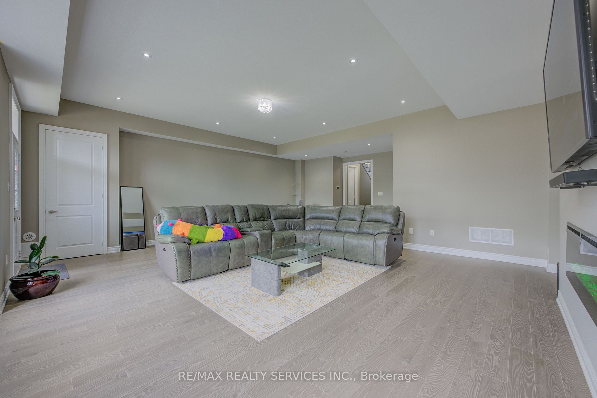 3077 Postridge Drive