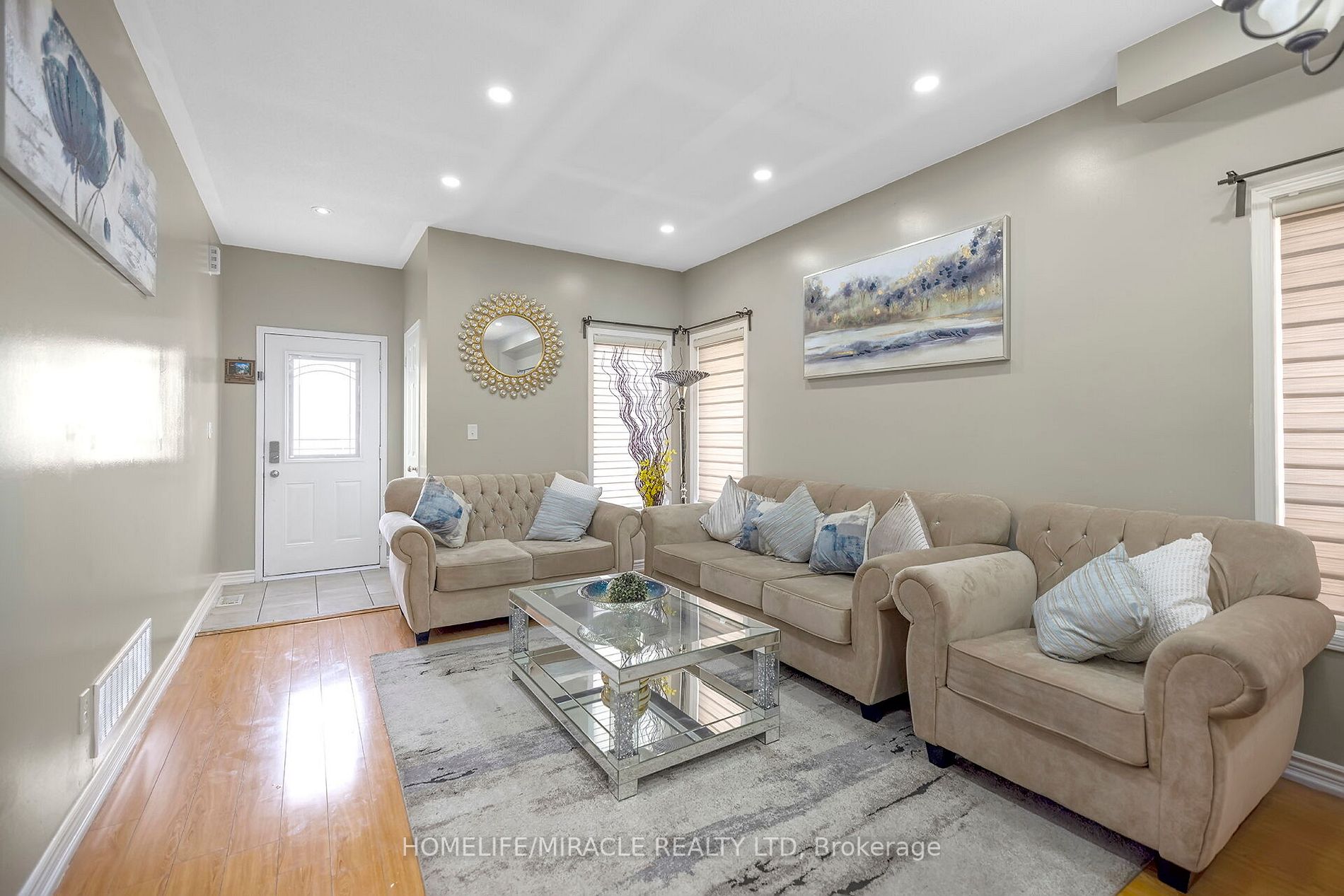45 Commodore Dr