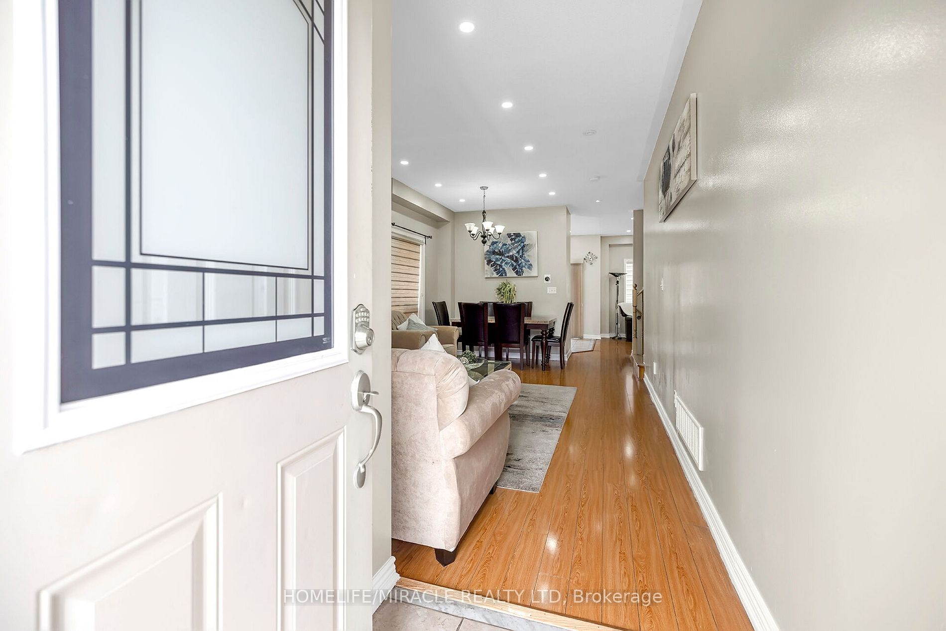 45 Commodore Dr