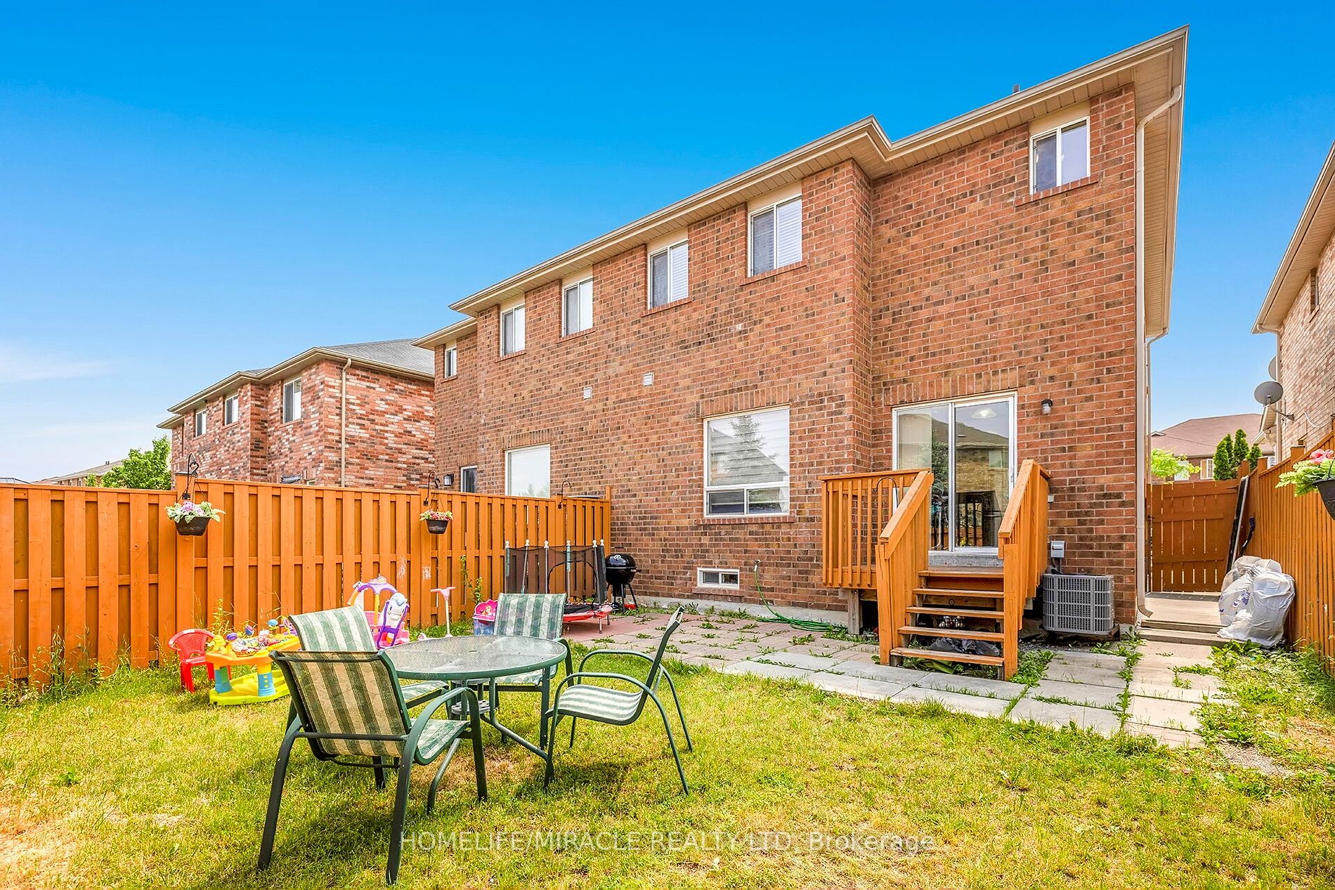 45 Commodore Dr