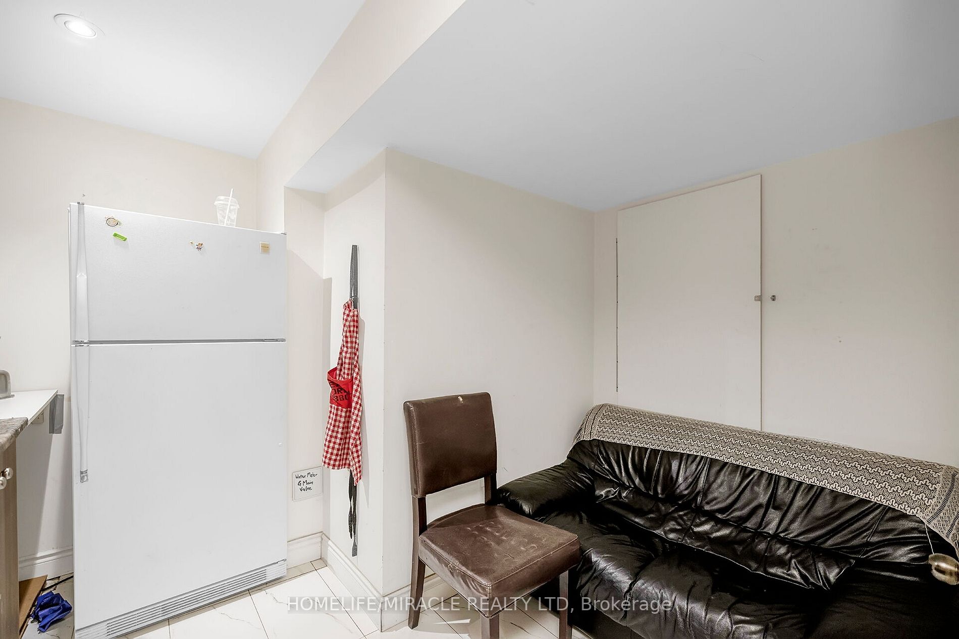 45 Commodore Dr