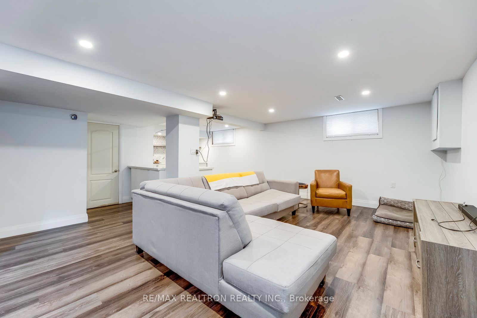 183 Willowridge Rd
