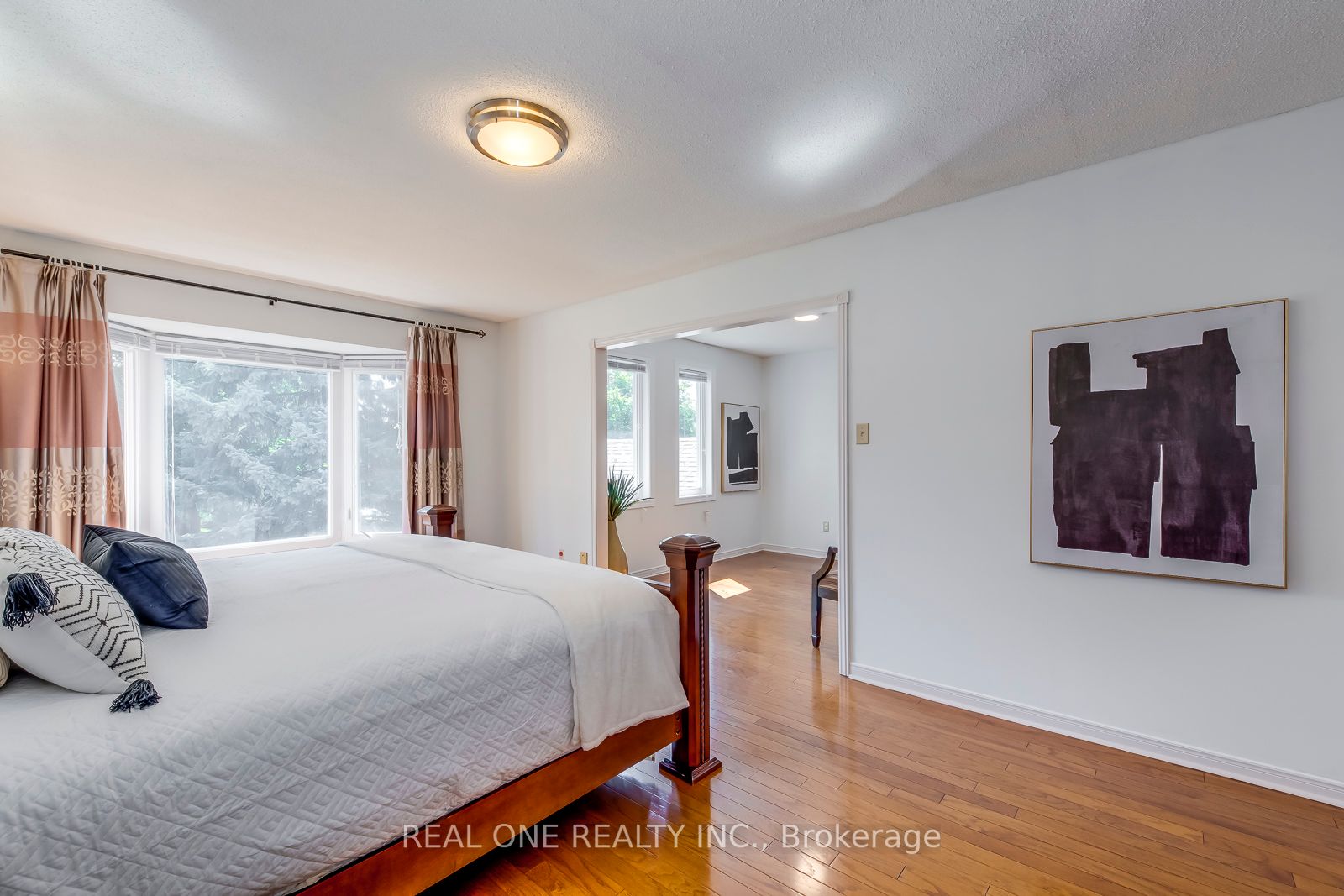 1276 Sir David Drive